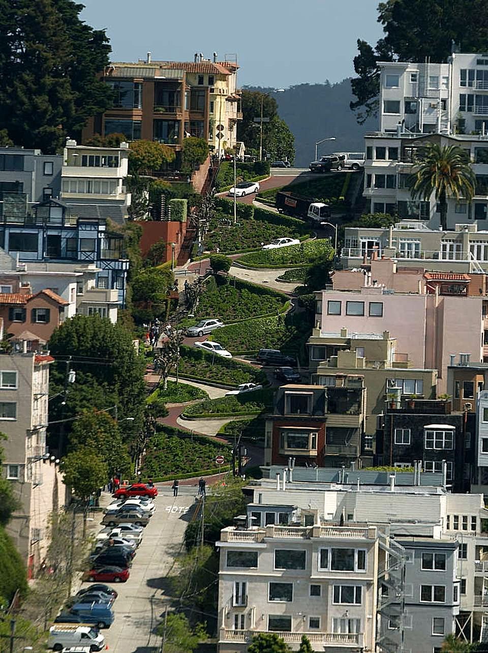 the famous switchback curves of Lombard Street in San Francisco